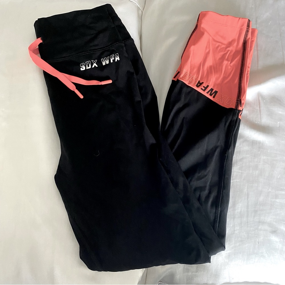 White fox x Sarah’s day leggings